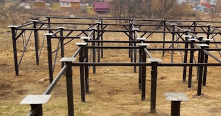 Свайный фундамент под ключ цена с установкой в Краснодаре от 520 рублей/м2| установка свайного фундамента под дом под ключ недорого